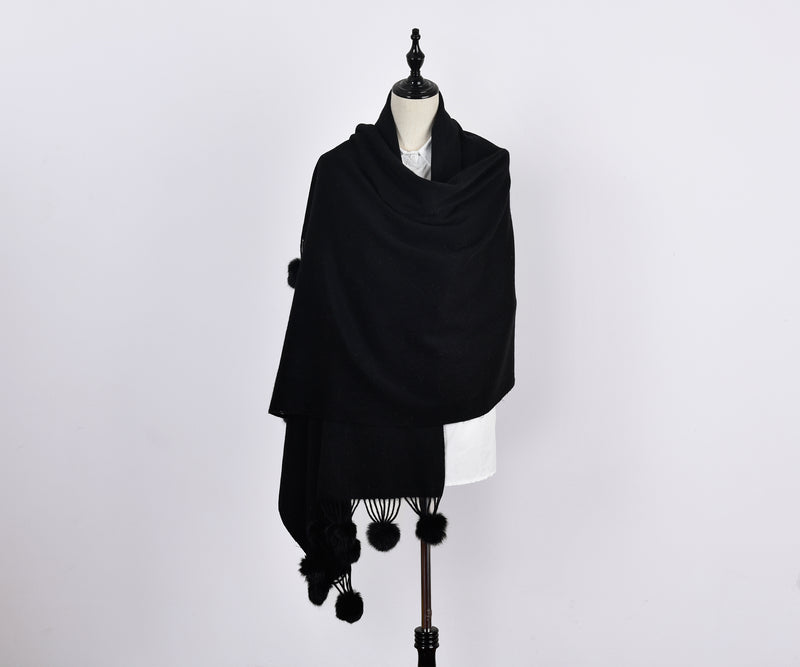 Pom Pom Scarf in Soft & Cosy Wool with Tassels